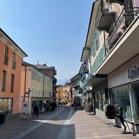 Schoene In Der Via Borgo *